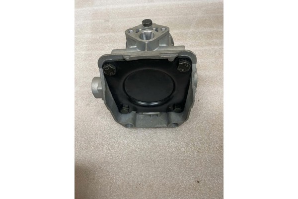 WABCO QUICK RELEASE VALVE 9710023010 RENAULT DAF MAN Catalog number of the part WABCO ZAWOR SZYBKOSPUSTOWY 9710023010 RENAULT DA