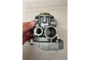 WABCO QUICK RELEASE VALVE 9710023010 RENAULT DAF MAN Part manufacturer Renault OE