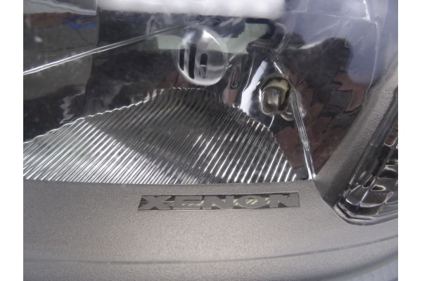 8200163323  FARO IZQUIERDO RENAULT LAGUNA II GRANDTOUR (KG0) Dynamique 2004 8200163323 209283 RENAULT - 4