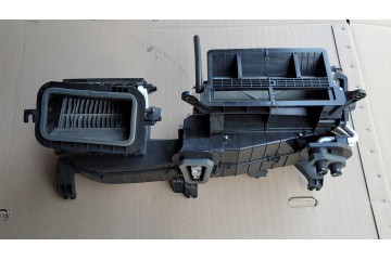 MITSUBISHI L200 2019 2025 DBL CAB HEATER FAN AIR CONDITIONING ORIGINAL Catalog number of the part 7801B010