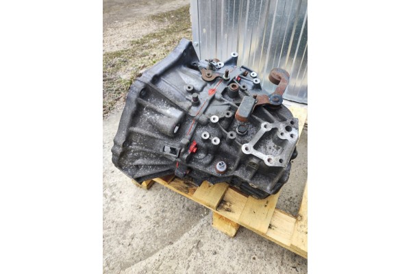 TOYOTA Avensis T27 skrzynia biegow 1 8 benzyna vvt i Verso 6 biegow Engine type diesel