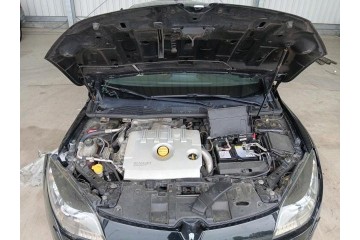 Renault Megane III 3 RS engine 2 0 250HP in car smoking 2011r F4R 874