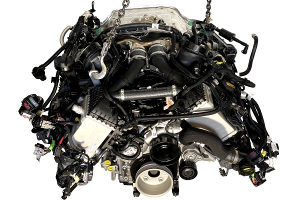 NEW BMW S68 4 4 G70 760 X7 LCI M60I XM G09 S68B44A NOWY Catalog number of the part S68B44A S68B44B