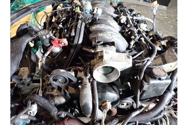 Engine Naked LS1 5 7 Chevrolet Corvette C5 2001