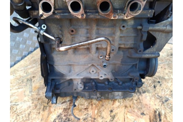 AUDI A3 8P 2 0 TDI DIESEL ENGINE AZV Car type passenger cars