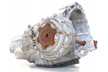 GEARBOX UML AUDI A4 8W B9 2 0 TFSI Catalog number of the part SKRZYNIA BIEGOW UML AUDI A4 8W B9 2 0 TFSI 17728490281111