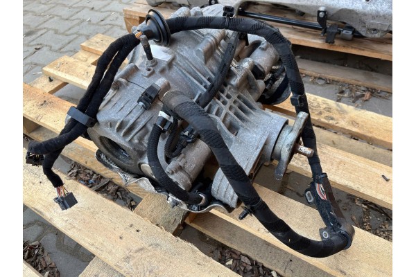 Rear differential Alfa Romeo Giulia 4460410166 Car type passenger cars