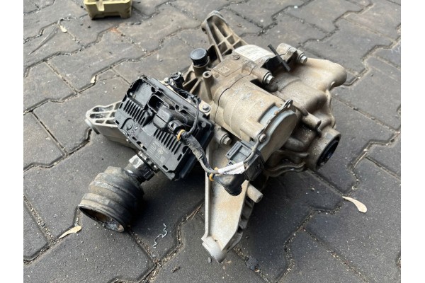 Rear differential Land Rover Discovery 5 K8D24N053 Catalog number of the part K8D24N053
