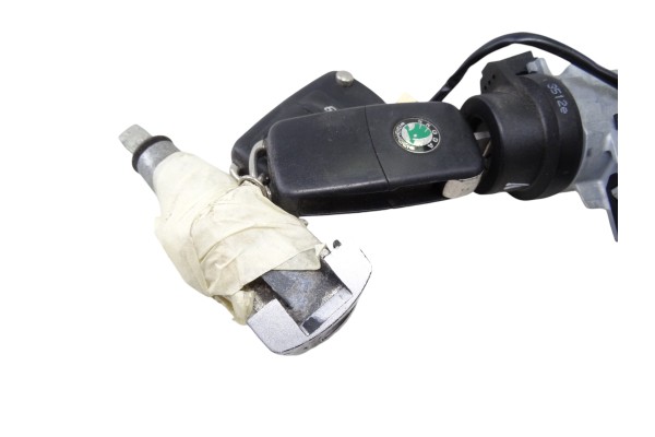 1K0905851B  ANTIRROBO / LLAVE CONTACTO SKODA OCTAVIA COMBI (1Z5) Ambition 2012 1K0905851B 211951 SKODA - 1