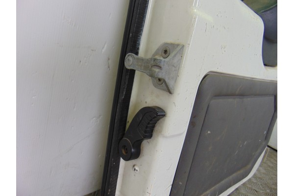 BLANCA  NO IDENTIFICADO FORD TOURNEO CONNECT (TC7) Kombi B. corta (2006) 2004 BLANCA 197930 FORD - 2