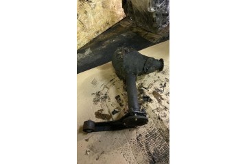 1996 Mitsubishi Pajero Front differential