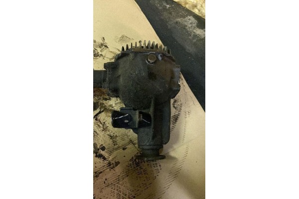 1996 Mitsubishi Pajero Front differential Part manufacturer Mitsubishi OE