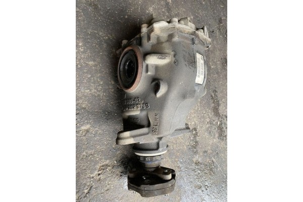 2013 BMW 3 F30 F35 F31 Rear differential 7599475 Installation side multipurpose