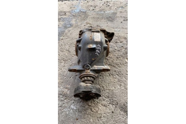 2013 BMW 3 F30 F35 F31 Rear differential 7624780 Installation side multipurpose