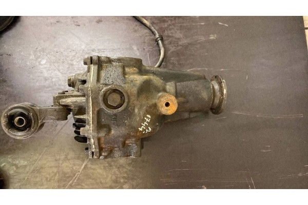 2005 KIA Sorento Front differential