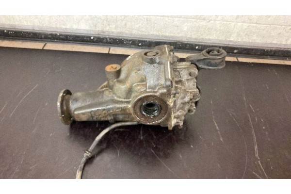 2005 KIA Sorento Front differential Car type 4x4 SUV