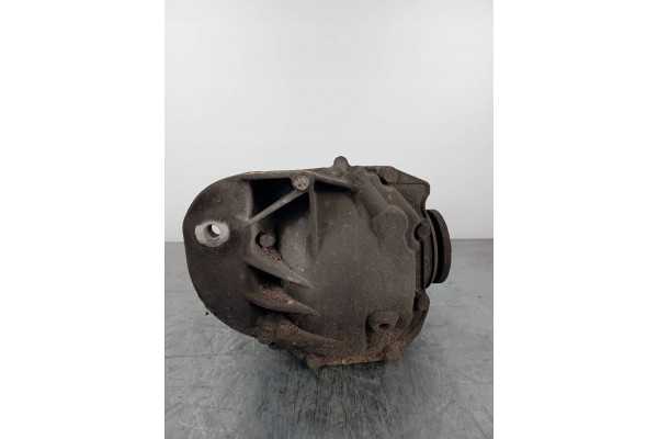 2008 BMW 1 E82 E88 Rear differential 7572520 Catalog number of the part 7572520