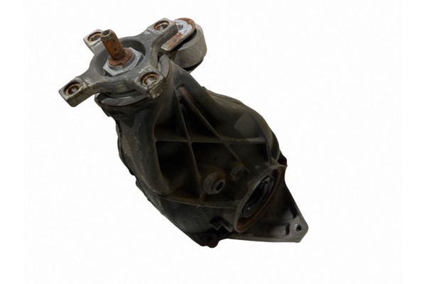 Rear differential Mercedes Benz C W205 2053502500 Car type passenger cars