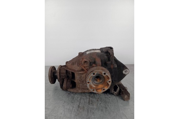 2005 BMW 3 E46 Rear differential 7556665