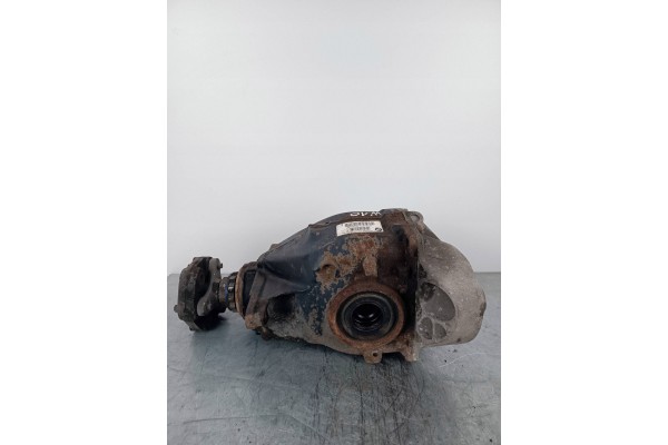 2016 BMW 3 F30 F35 F31 Rear differential 7605589 Part manufacturer BMW OE