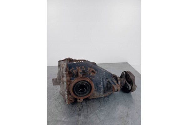 2016 BMW 3 F30 F35 F31 Rear differential 7605589 Car type passenger cars