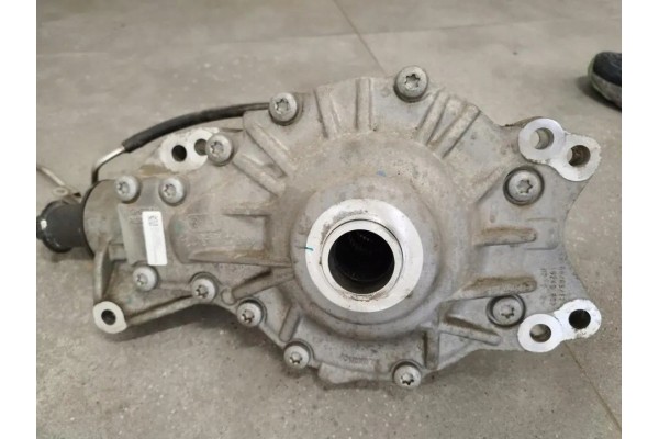 Front reducer LAND ROVER RANGE ROVER VELAR L560 J8A23017BB gasoline Catalog number of the part J8A23017BB