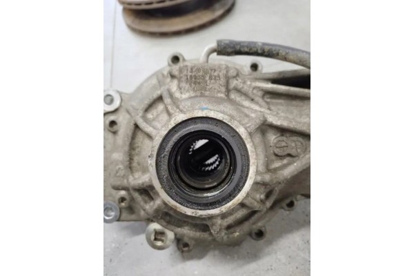 Front reducer LAND ROVER RANGE ROVER VELAR L560 J8A23017BB gasoline Catalog number of the original J8A23017BB