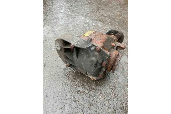 Rear reducer BMW 3 Convertible E93 7572522 2 5L diesel 2012 Part manufacturer BMW OE