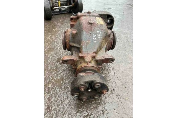 Rear reducer BMW 3 Convertible E93 7572522 2 5L diesel 2012 Catalog number of the part 7572522