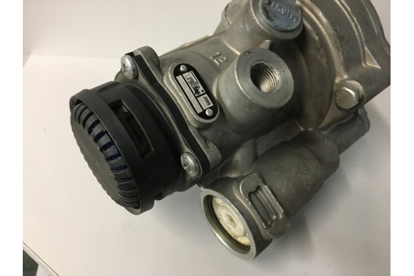 Trailer control valve Quality of parts according to GVO Q original with factory logo OEM OES