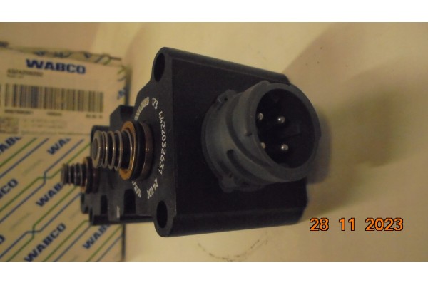 VOLVO dehumidifier repair kit WABCO 21489991 Part manufacturer Volvo OE