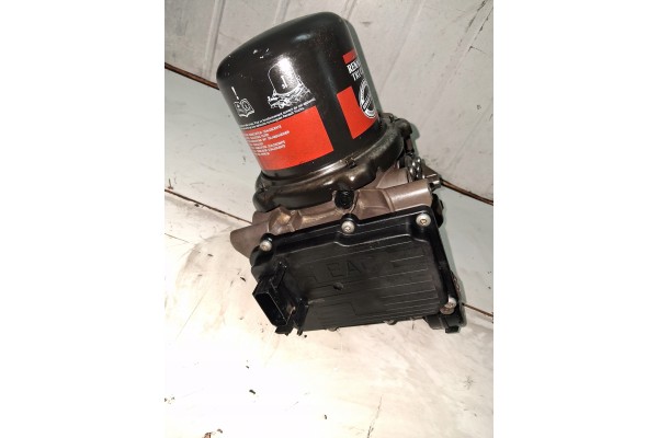 VALVE DEHUMIDIFIER APM RENAULT RANGE T K RANGE EURO 6 Catalog number of the part 24148272 K206436 EL2101