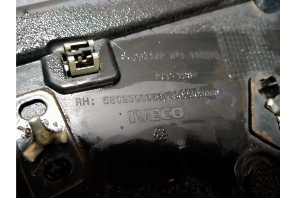 IVECO S WAY NAROZNIK ZDERZAKA PRAWY POSZYCIE 5802303059 5802303060 Engine type diesel