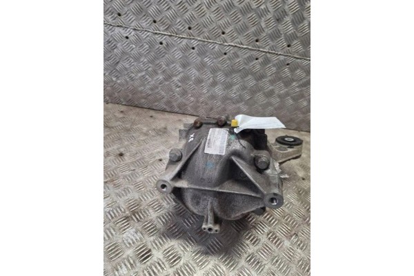 Rear reducer JAGUAR XE X760 G176097 2 0L diesel 120kW 2016 Car type passenger cars