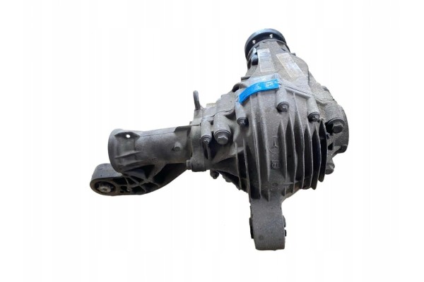 R CLASS W251 V251 Front axle Differential 2011 A1643302102 Catalog number of the part A1643302102