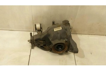 Rear Mercedes Class C W205 with a superstructure of 2 47 A2043501314
