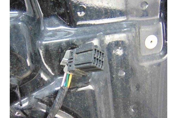 NEGRO PUERTA DELANTERA IZQUIERDA KIA SPORTAGE (KM)