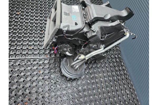 BMW F70 F74 HEATER EUROPE 9890106 Part manufacturer BMW OE