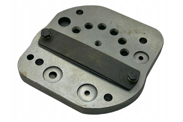 Complete valve plate for compressors type 601 24 and 601 27 FOS Polmo Catalog number of the part 601 27 005 02 9