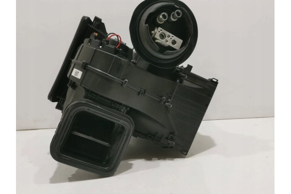 BMW 1 F40 HEATER FAN COMPLETE Catalog number of the part 34567