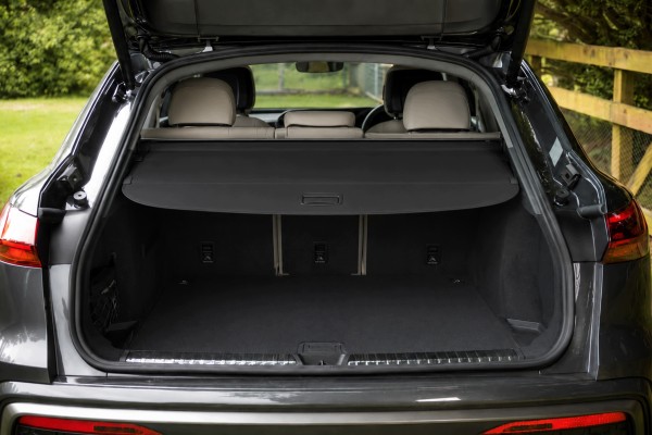 AUDI Q5 III GU 2024 TRUNK BLIND BLACK 8MA863553 Part manufacturer HERSTMOTO