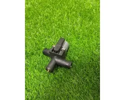 Bomba de Agua Auxiliar para Calefacción MERCEDES-BENZ A0005062864