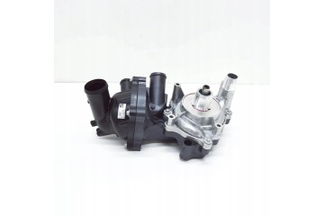 OE VAG WATER PUMP AUDI A6 4 2 5 2 05 11 SET WITH HOUSING AND THERMOSTAT Part manufacturer VAG