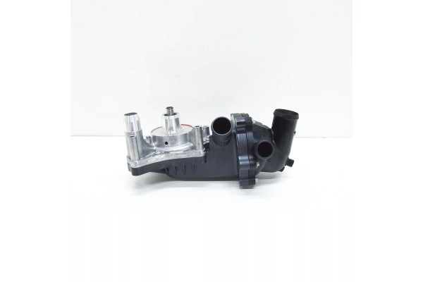 OE VAG WATER PUMP AUDI A6 4 2 5 2 05 11 SET WITH HOUSING AND THERMOSTAT Catalog number of the part 079121010D