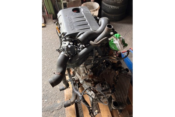 Engine complete Hyundai I30 KIA Ceed 1 6 CRDI DF4B Catalog number of the part DF4B
