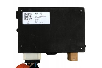 VW VOLKSWAGEN CURRENT CONVERTER 12V 220V SOCKET Catalog number of the part 7C0907155 7C0919309A