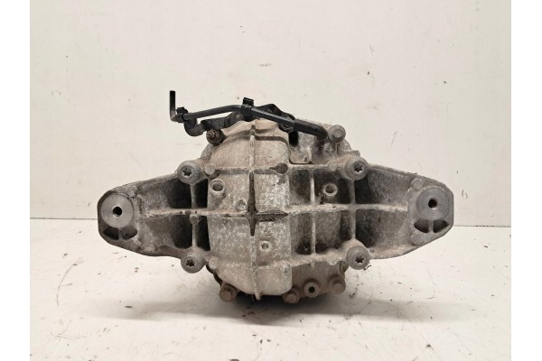 Rear differential Maserati Levante 06700376850 Car type 4x4 SUV