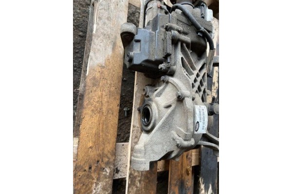 Rear reducer LAND ROVER RANGE ROVER EVOQUE Convertible L538 GJ324N053AB 2 0L Part manufacturer Land Rover OE