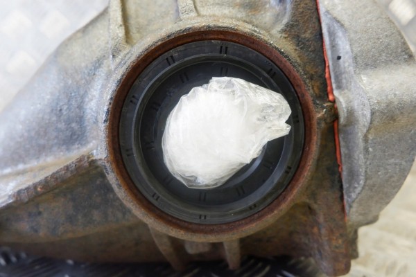 Rear reducer LEXUS LS _F4_ 4111050291 5 0L hybrid 327kW 2007 Catalog number of the original 4111050291