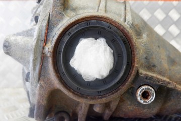 Reductor trasero LEXUS LS (F4) 4111050291 5.0L híbrido 327kW 2007